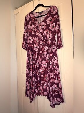 Perceptions Burgundy and Pink Floral V-Neck Dress